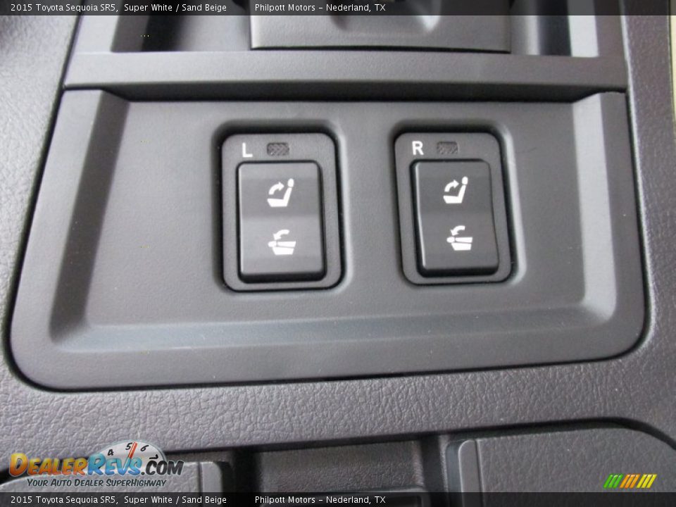 2015 Toyota Sequoia SR5 Super White / Sand Beige Photo #20