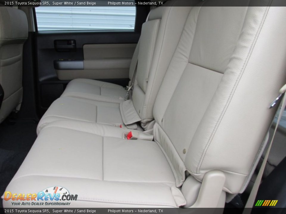 2015 Toyota Sequoia SR5 Super White / Sand Beige Photo #22