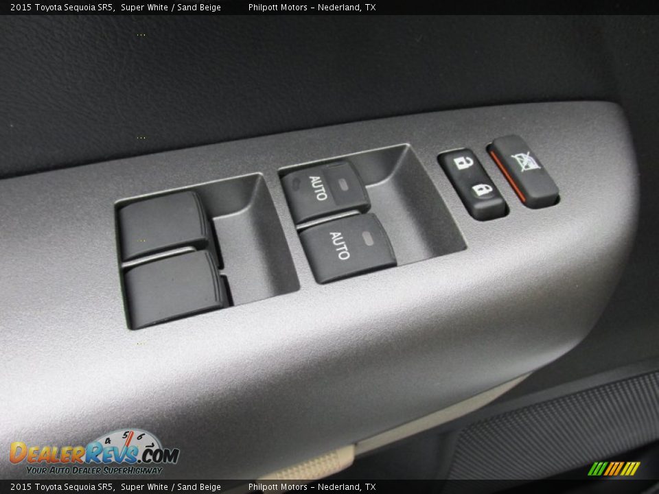 2015 Toyota Sequoia SR5 Super White / Sand Beige Photo #24
