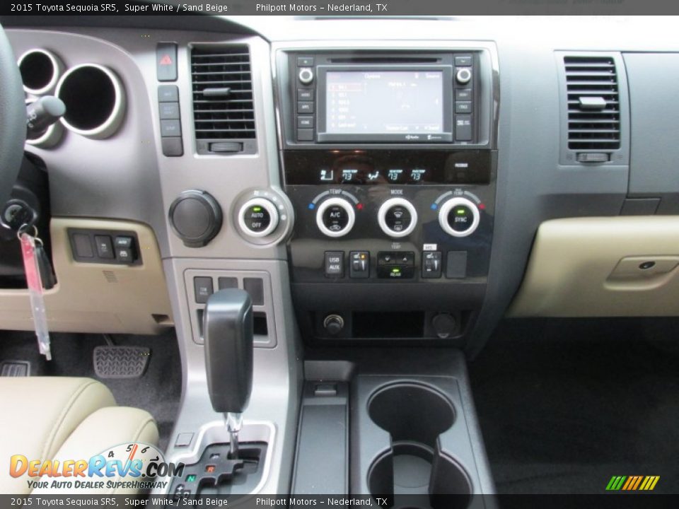 2015 Toyota Sequoia SR5 Super White / Sand Beige Photo #29