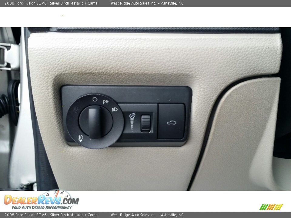 2008 Ford Fusion SE V6 Silver Birch Metallic / Camel Photo #29