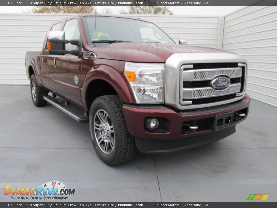 Front 3/4 View of 2015 Ford F250 Super Duty Platinum Crew Cab 4x4 Photo #2