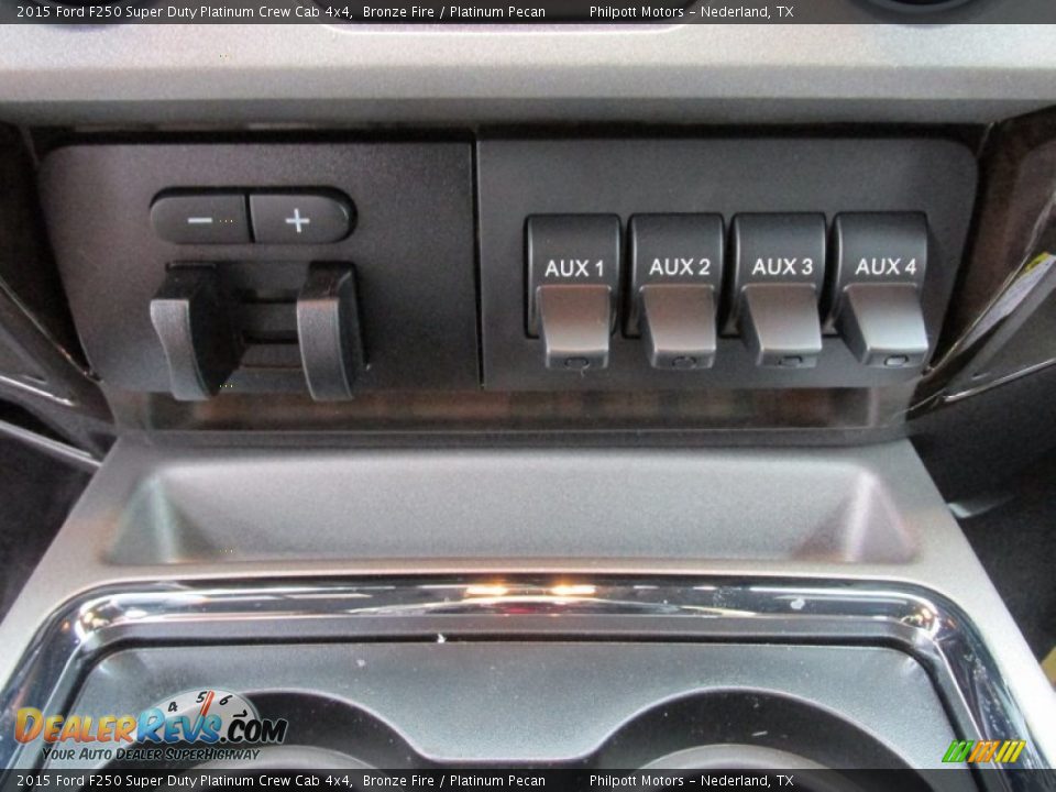 Controls of 2015 Ford F250 Super Duty Platinum Crew Cab 4x4 Photo #31