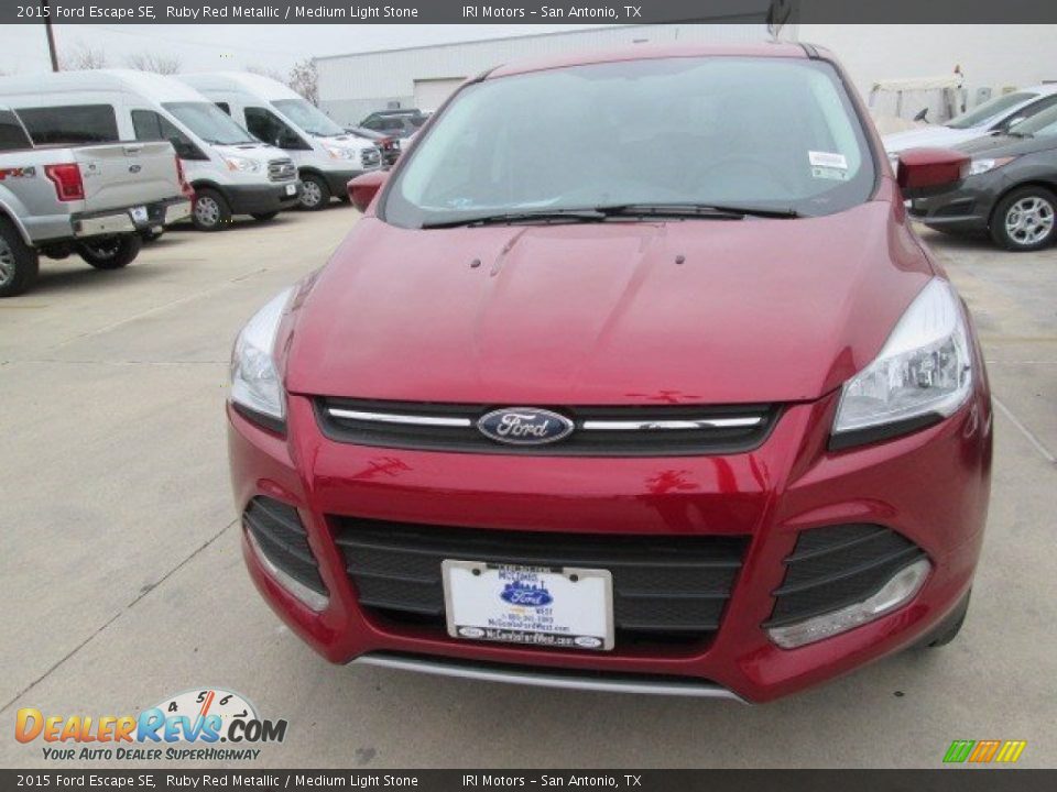 2015 Ford Escape SE Ruby Red Metallic / Medium Light Stone Photo #4