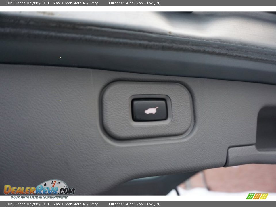 2009 Honda Odyssey EX-L Slate Green Metallic / Ivory Photo #19