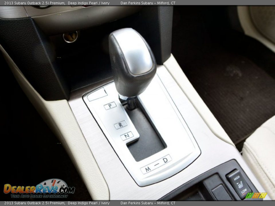 2013 Subaru Outback 2.5i Premium Deep Indigo Pearl / Ivory Photo #13