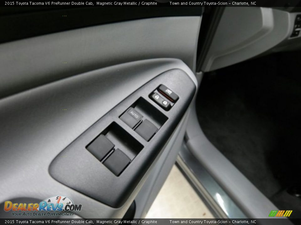 2015 Toyota Tacoma V6 PreRunner Double Cab Magnetic Gray Metallic / Graphite Photo #28