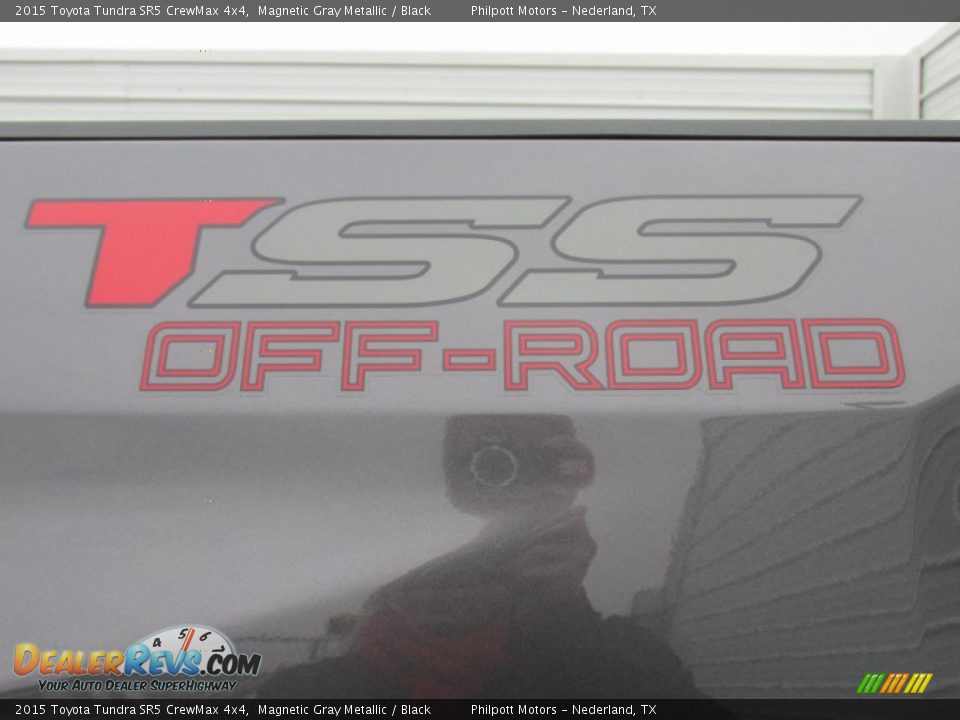 2015 Toyota Tundra SR5 CrewMax 4x4 Magnetic Gray Metallic / Black Photo #18