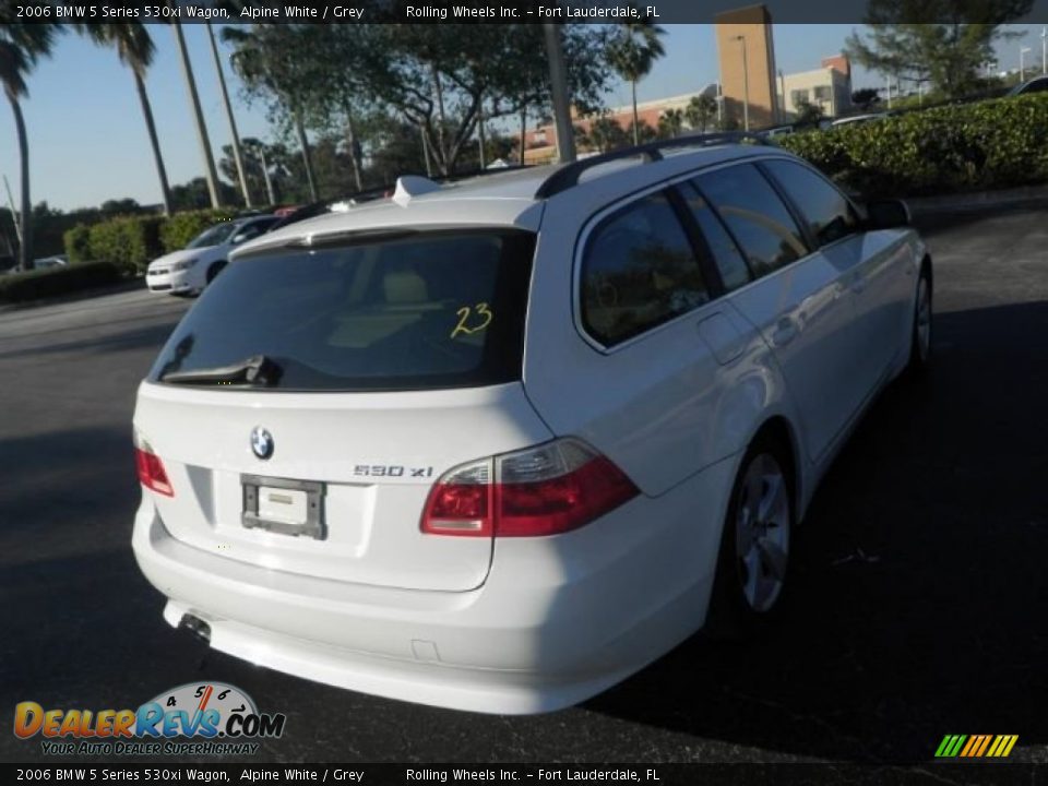 2006 BMW 5 Series 530xi Wagon Alpine White / Grey Photo #4