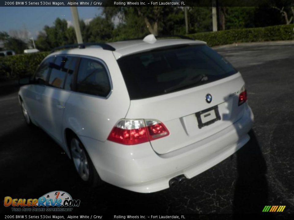 2006 BMW 5 Series 530xi Wagon Alpine White / Grey Photo #6