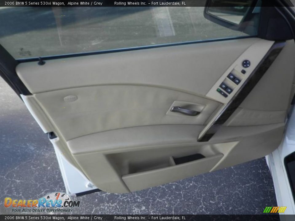 2006 BMW 5 Series 530xi Wagon Alpine White / Grey Photo #8