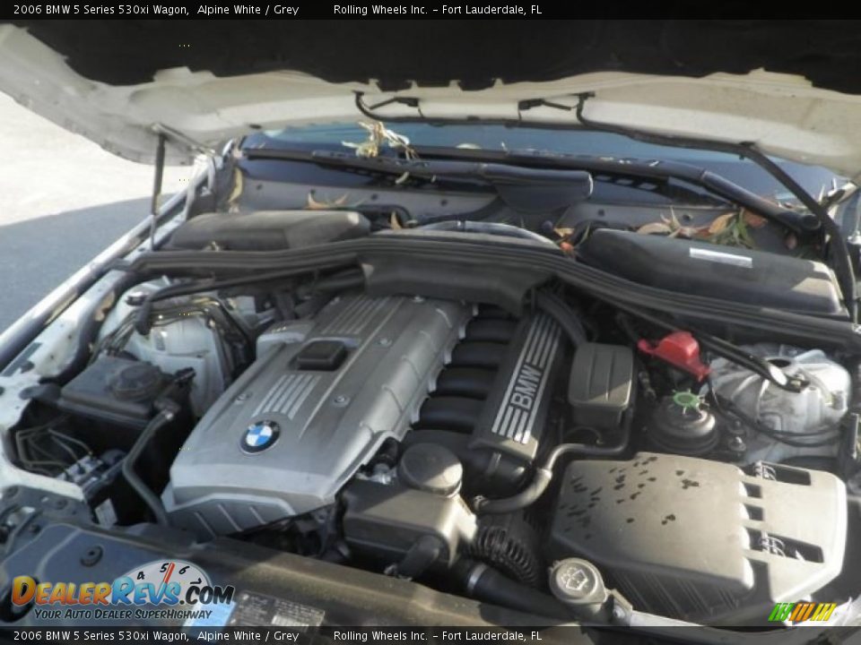 2006 BMW 5 Series 530xi Wagon Alpine White / Grey Photo #28