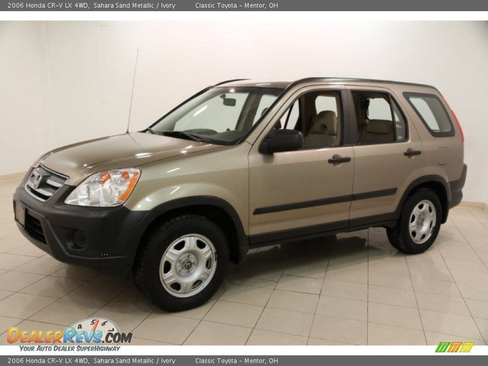 Front 3/4 View of 2006 Honda CR-V LX 4WD Photo #3