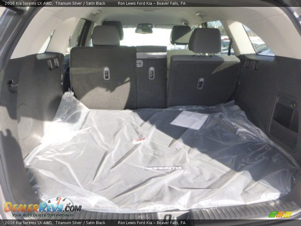 2016 Kia Sorento LX AWD Trunk Photo #7
