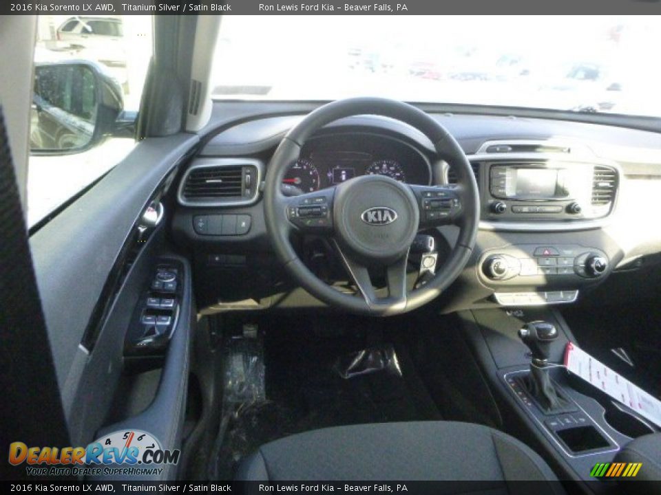 2016 Kia Sorento LX AWD Titanium Silver / Satin Black Photo #13