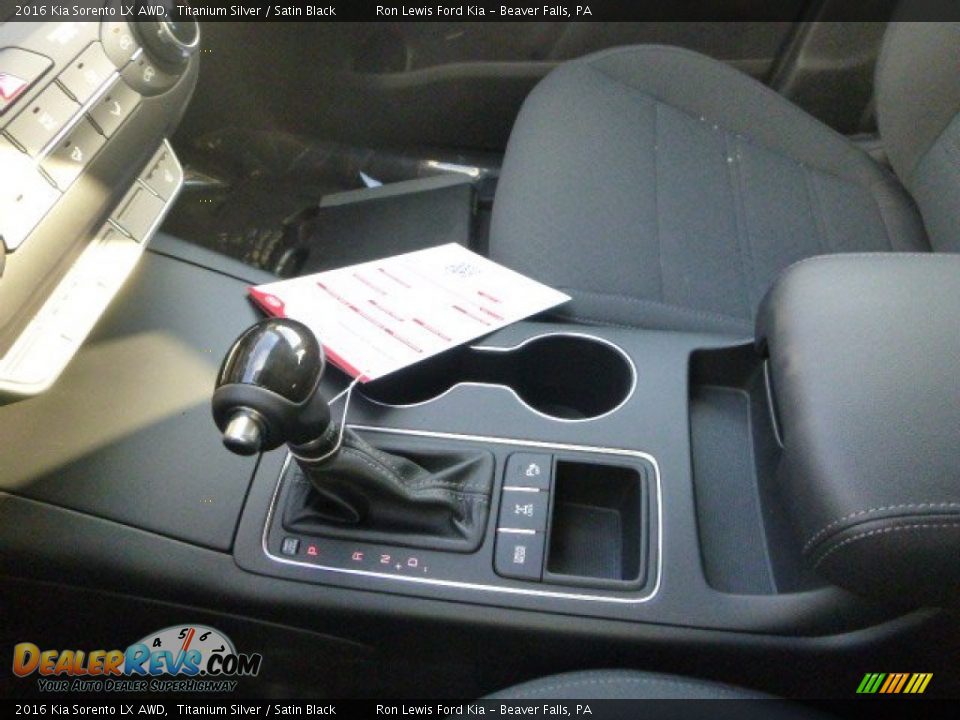 2016 Kia Sorento LX AWD Shifter Photo #19