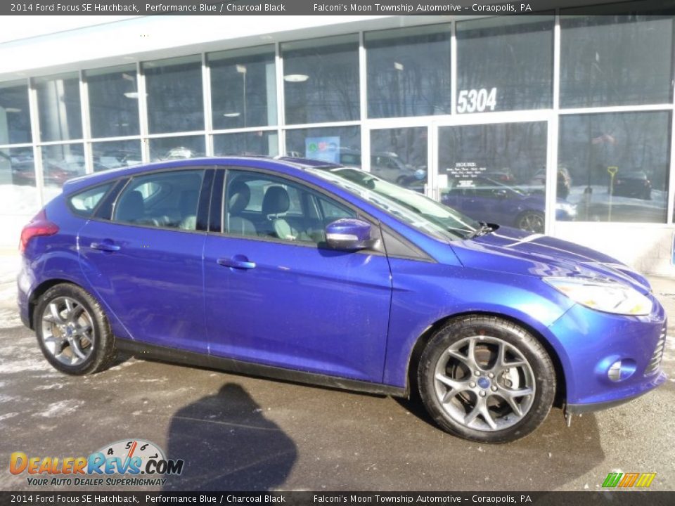 2014 Ford Focus SE Hatchback Performance Blue / Charcoal Black Photo #3