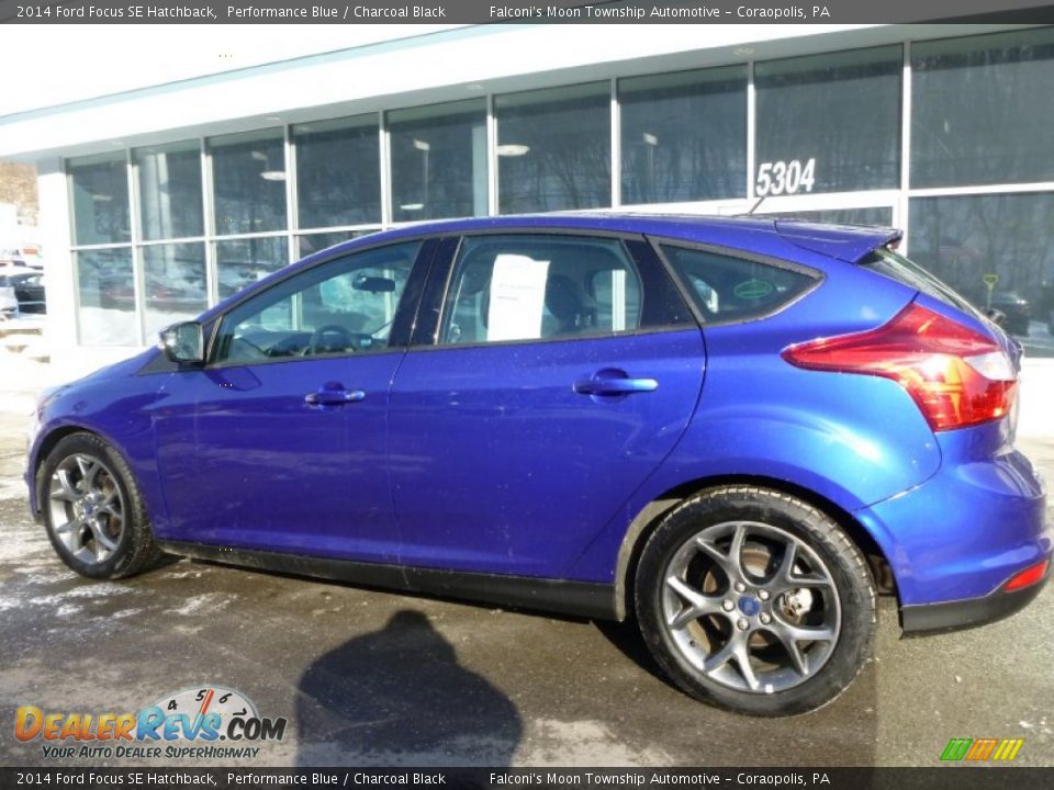 2014 Ford Focus SE Hatchback Performance Blue / Charcoal Black Photo #6