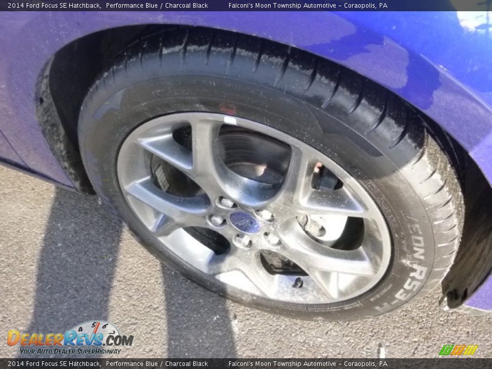 2014 Ford Focus SE Hatchback Performance Blue / Charcoal Black Photo #7