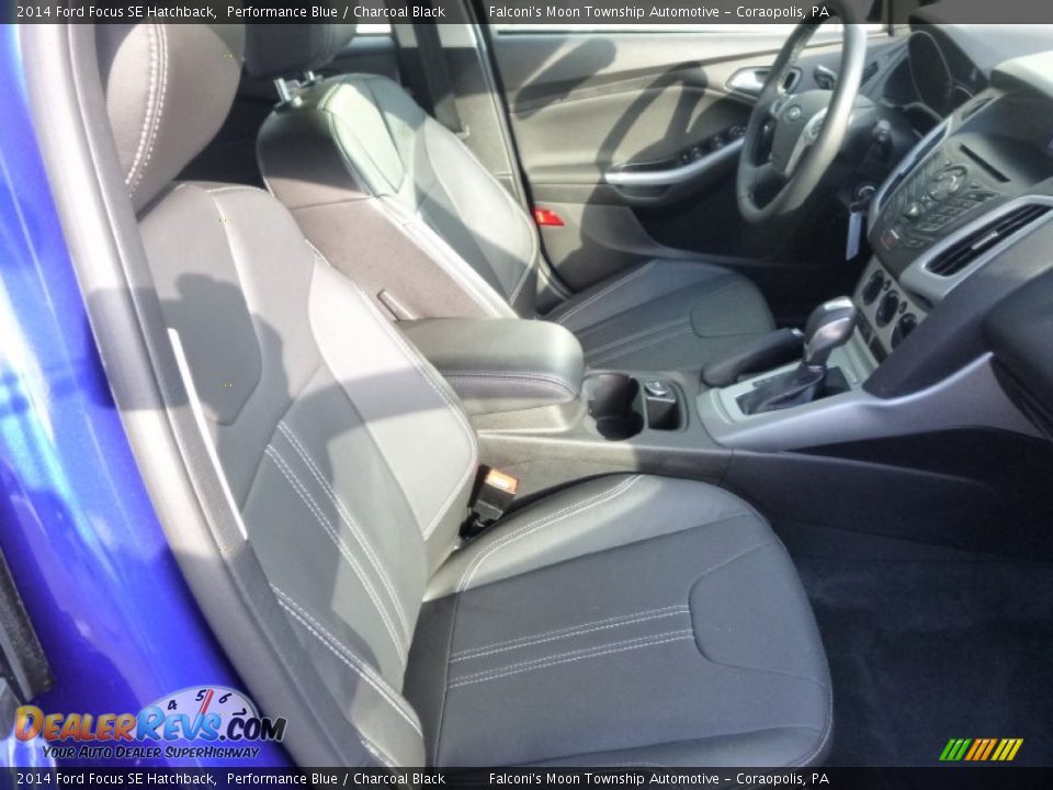 2014 Ford Focus SE Hatchback Performance Blue / Charcoal Black Photo #8
