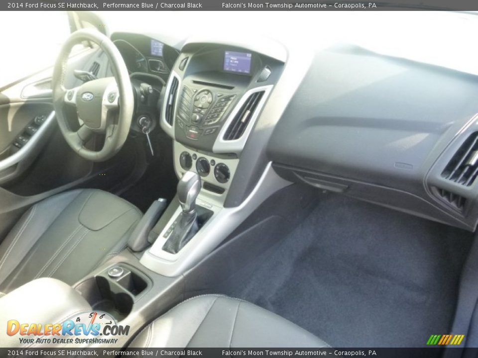 2014 Ford Focus SE Hatchback Performance Blue / Charcoal Black Photo #9