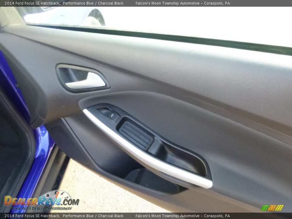 2014 Ford Focus SE Hatchback Performance Blue / Charcoal Black Photo #10