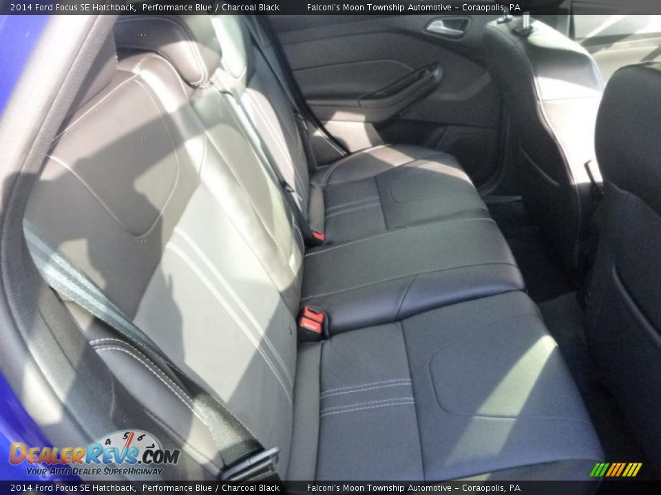 2014 Ford Focus SE Hatchback Performance Blue / Charcoal Black Photo #11