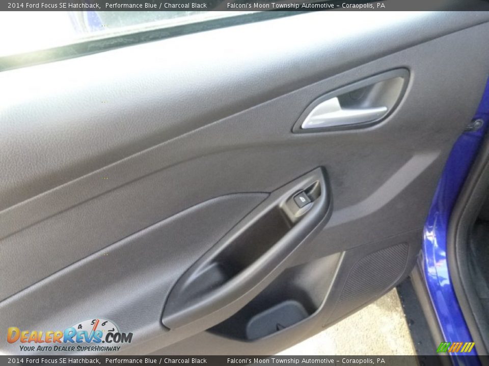 2014 Ford Focus SE Hatchback Performance Blue / Charcoal Black Photo #17