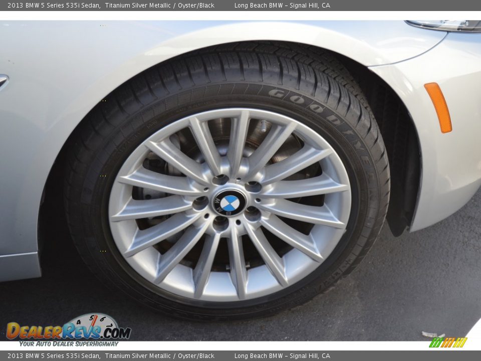 2013 BMW 5 Series 535i Sedan Titanium Silver Metallic / Oyster/Black Photo #2