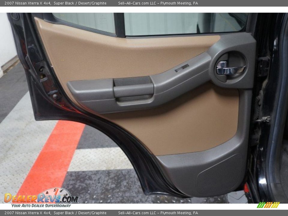 2007 Nissan Xterra X 4x4 Super Black / Desert/Graphite Photo #15