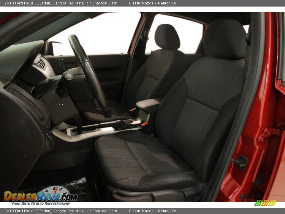2010 Ford Focus SE Sedan Sangria Red Metallic / Charcoal Black Photo #5