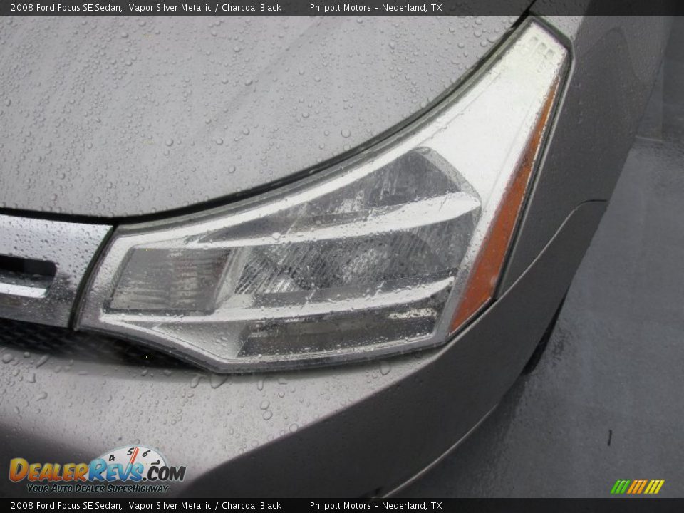2008 Ford Focus SE Sedan Vapor Silver Metallic / Charcoal Black Photo #6