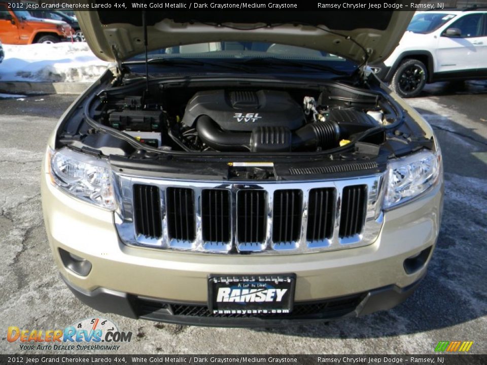 2012 Jeep Grand Cherokee Laredo 4x4 White Gold Metallic / Dark Graystone/Medium Graystone Photo #3