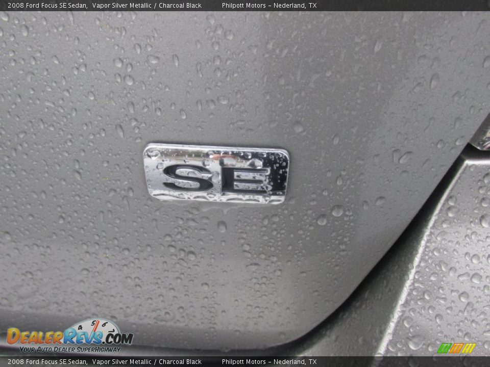 2008 Ford Focus SE Sedan Vapor Silver Metallic / Charcoal Black Photo #13