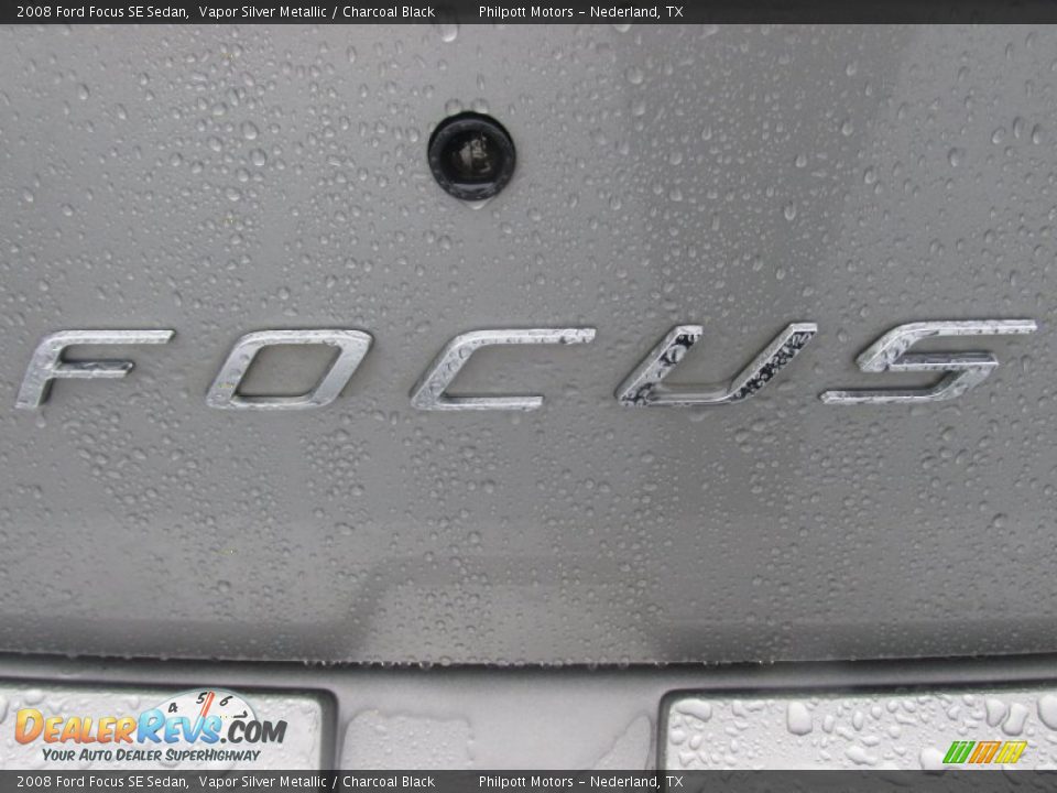 2008 Ford Focus SE Sedan Vapor Silver Metallic / Charcoal Black Photo #14