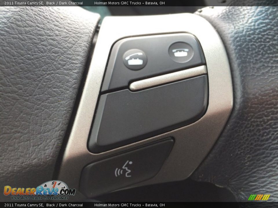 Controls of 2011 Toyota Camry SE Photo #13