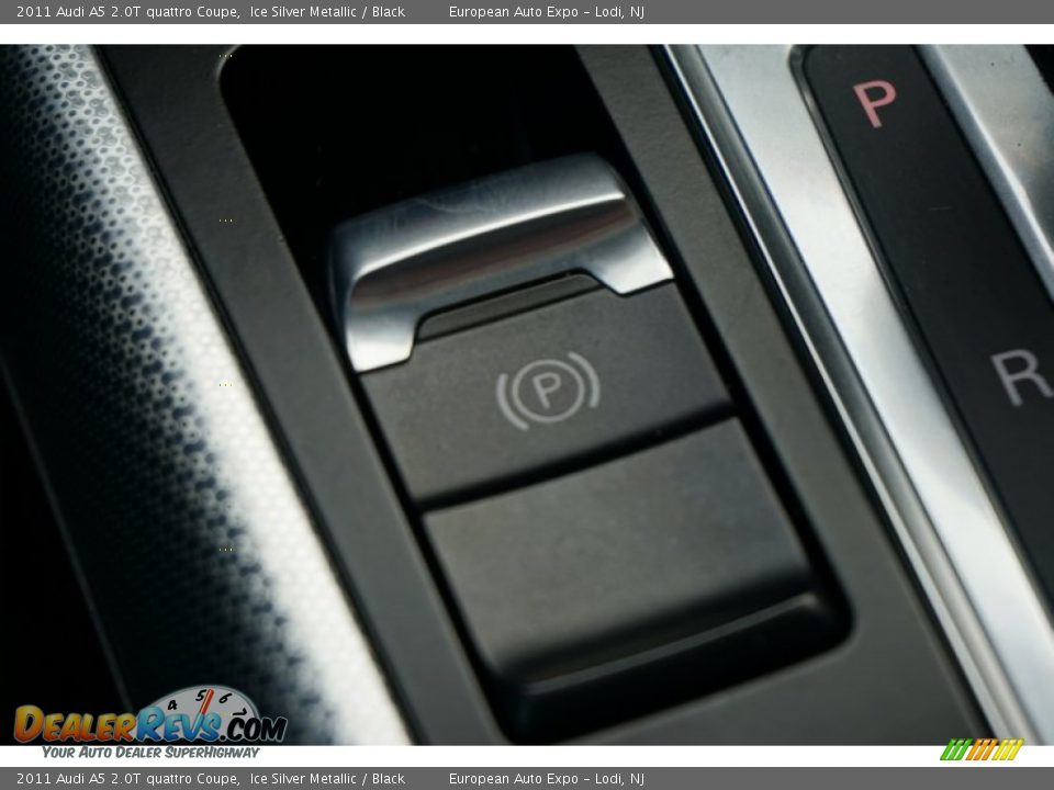2011 Audi A5 2.0T quattro Coupe Ice Silver Metallic / Black Photo #28