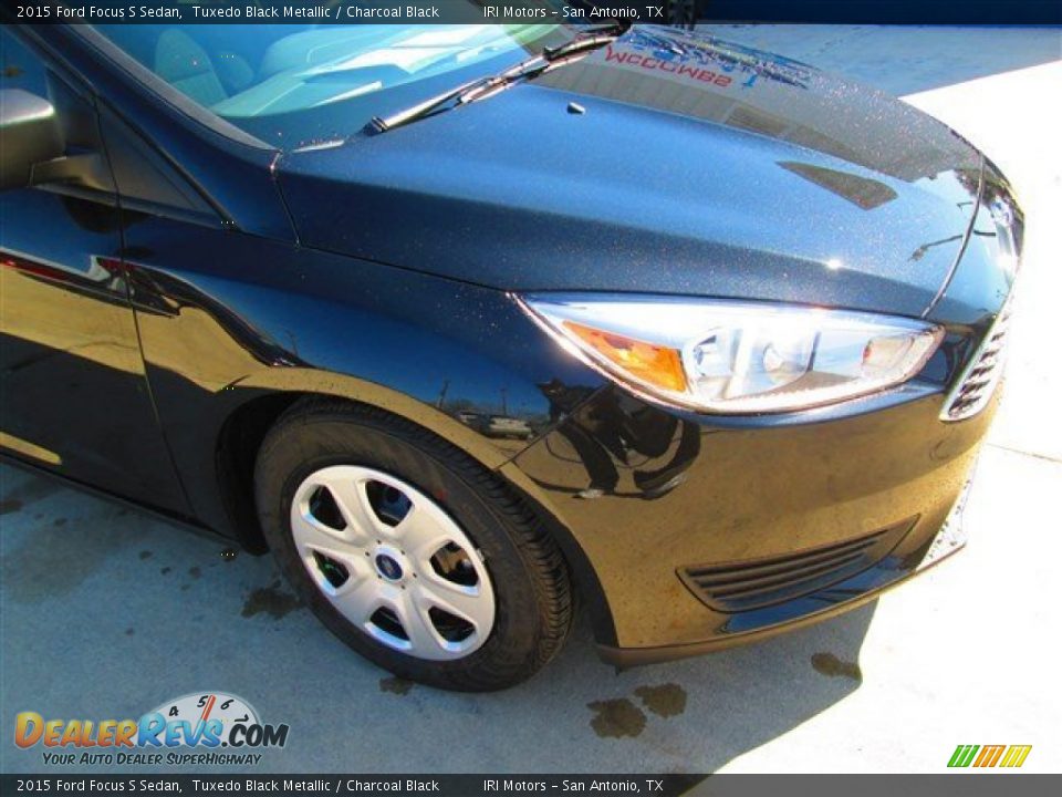 2015 Ford Focus S Sedan Tuxedo Black Metallic / Charcoal Black Photo #2