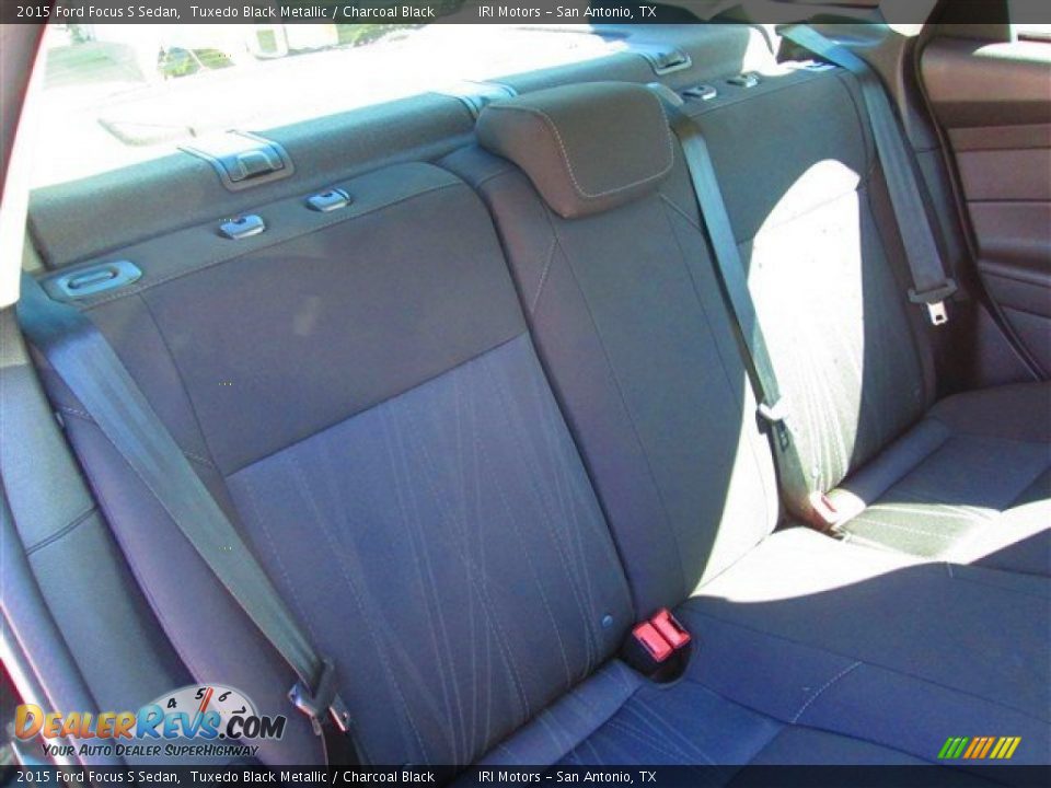 2015 Ford Focus S Sedan Tuxedo Black Metallic / Charcoal Black Photo #13