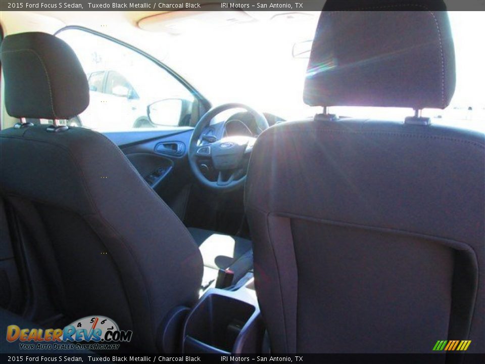 2015 Ford Focus S Sedan Tuxedo Black Metallic / Charcoal Black Photo #16