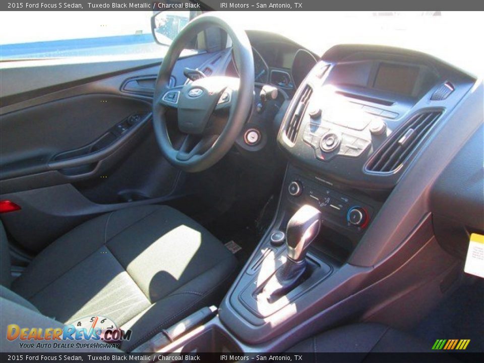 2015 Ford Focus S Sedan Tuxedo Black Metallic / Charcoal Black Photo #20