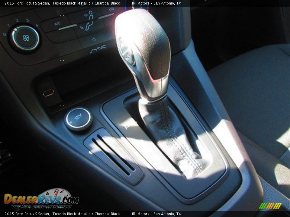 2015 Ford Focus S Sedan Tuxedo Black Metallic / Charcoal Black Photo #33