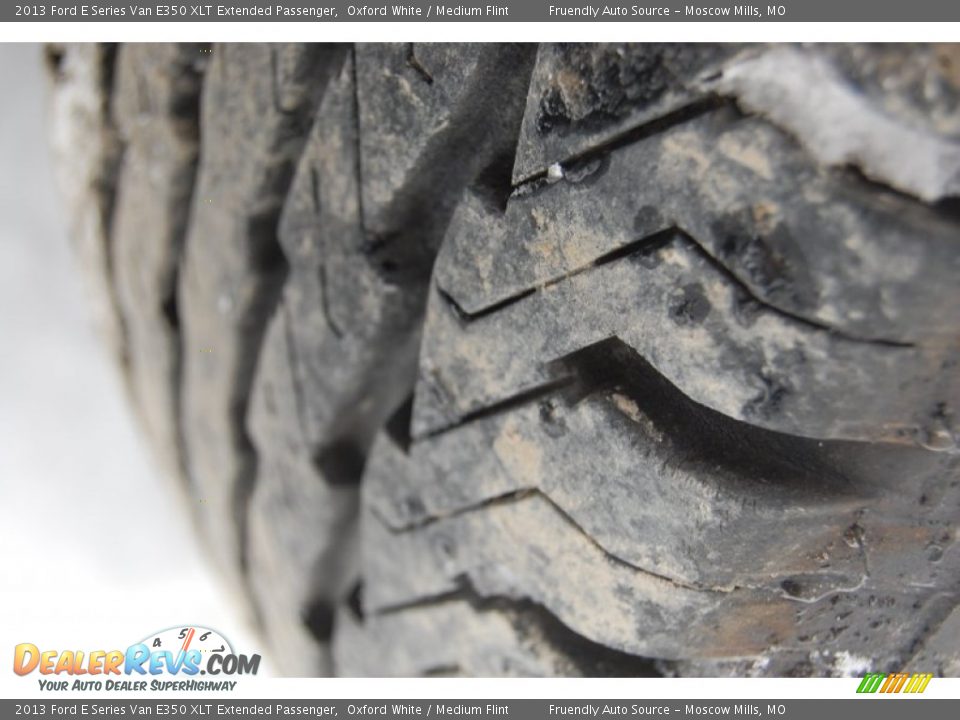 2013 Ford E Series Van E350 XLT Extended Passenger Oxford White / Medium Flint Photo #21