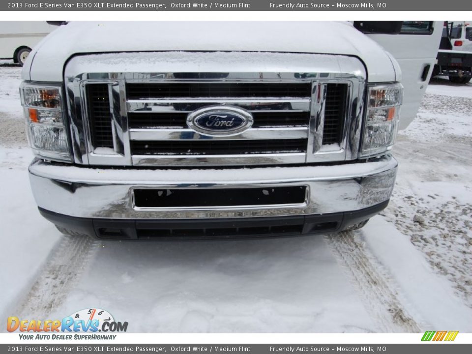 2013 Ford E Series Van E350 XLT Extended Passenger Oxford White / Medium Flint Photo #24