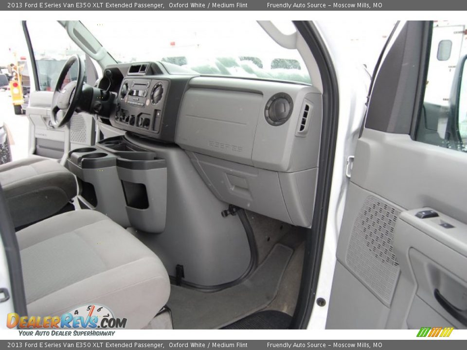 2013 Ford E Series Van E350 XLT Extended Passenger Oxford White / Medium Flint Photo #26