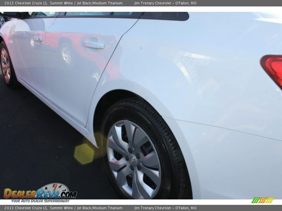 2013 Chevrolet Cruze LS Summit White / Jet Black/Medium Titanium Photo #4