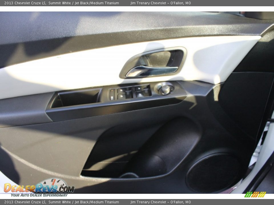 2013 Chevrolet Cruze LS Summit White / Jet Black/Medium Titanium Photo #15