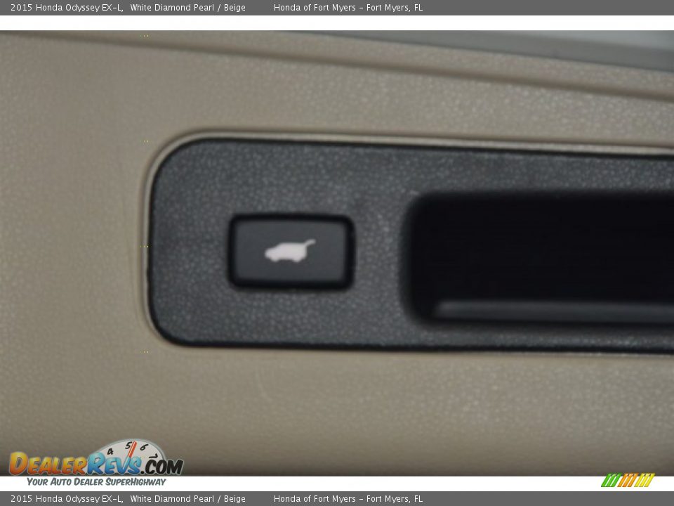 2015 Honda Odyssey EX-L White Diamond Pearl / Beige Photo #23