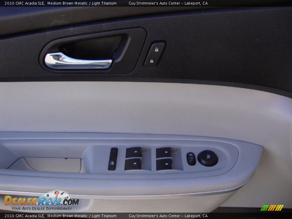 2010 GMC Acadia SLE Medium Brown Metallic / Light Titanium Photo #10