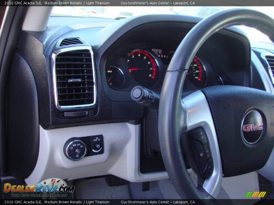 2010 GMC Acadia SLE Medium Brown Metallic / Light Titanium Photo #11